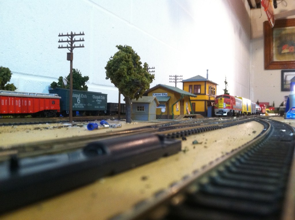 HO scale trains, buildings, trees