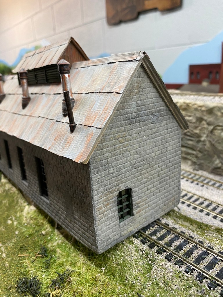 Scratch built HO scale engine house, track, scenery