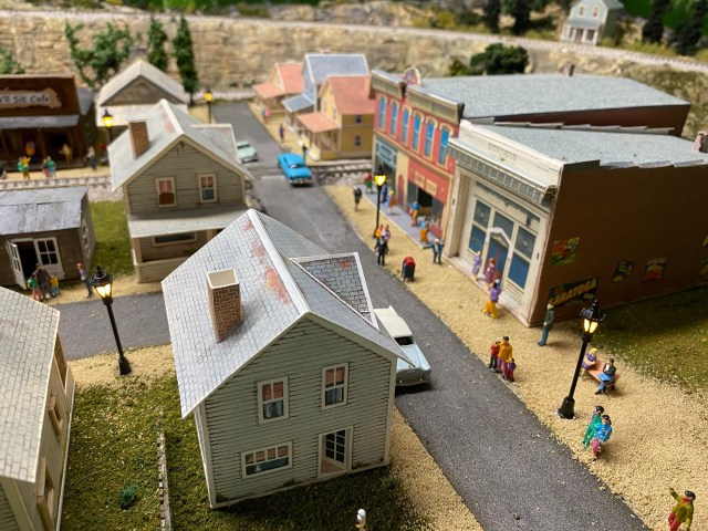 Maple Valley, houses, people, street lights, streets