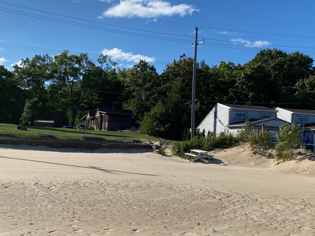 Beautiful beach, cottages and trees